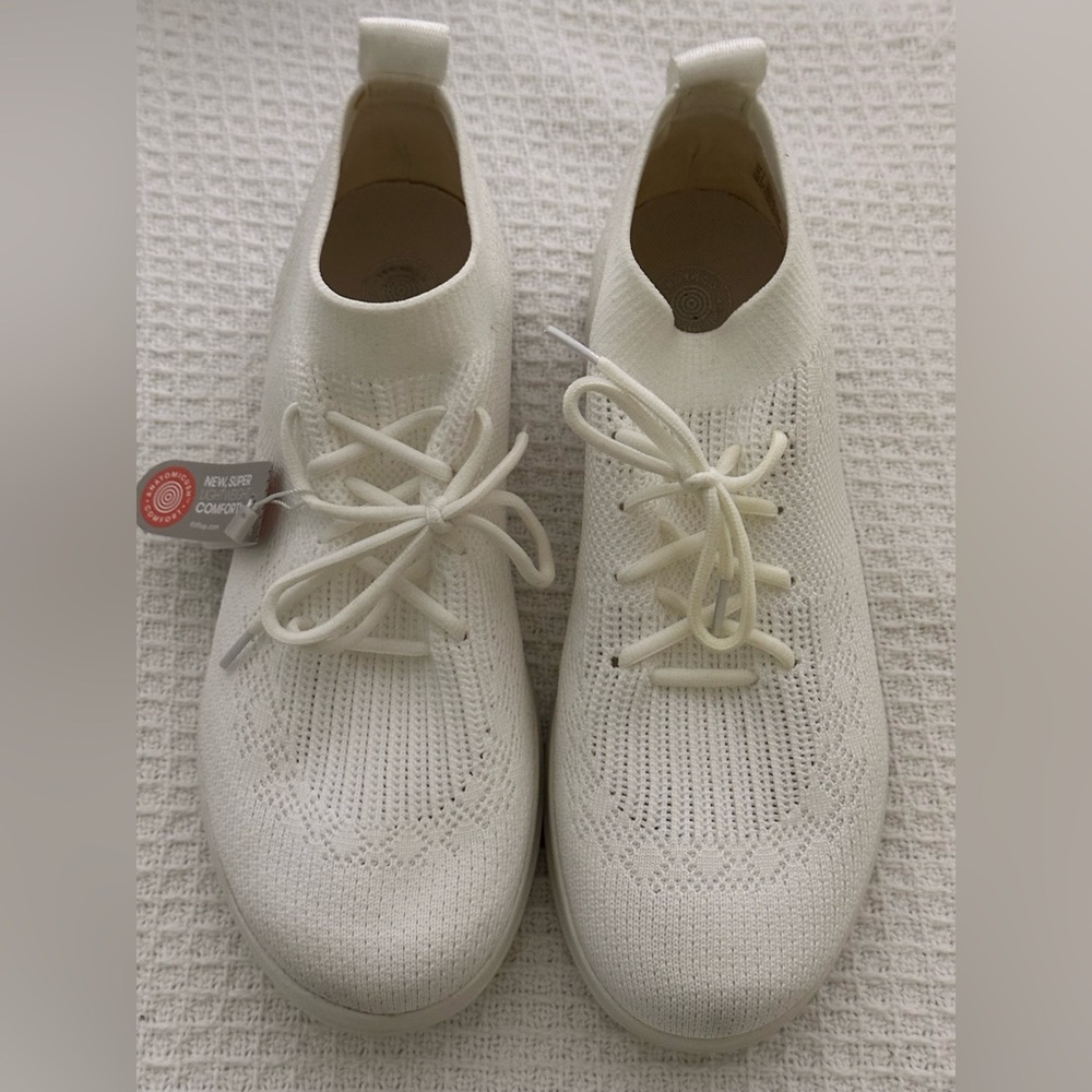 Fitflop Women’s Uberknit Slip-On High-Top Sneakers. White NWT sz 9